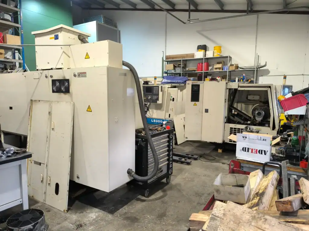 Reparatur einer Okuma-CNC-Maschine