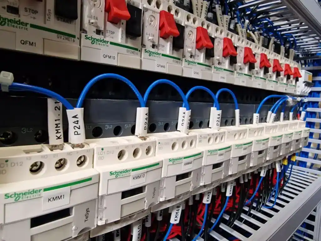 Okuma CNC Wartung – Diagnose, Reinigung und Kalibrierung von CNC Steuerungen