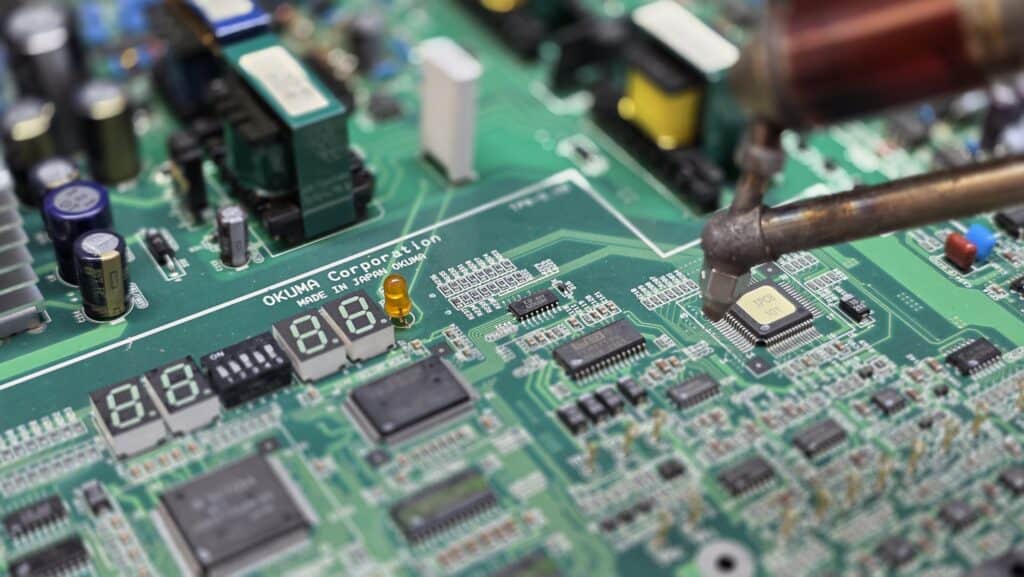 Accueil | Service & maintenance CNC Okuma – Réparation électronique CNC