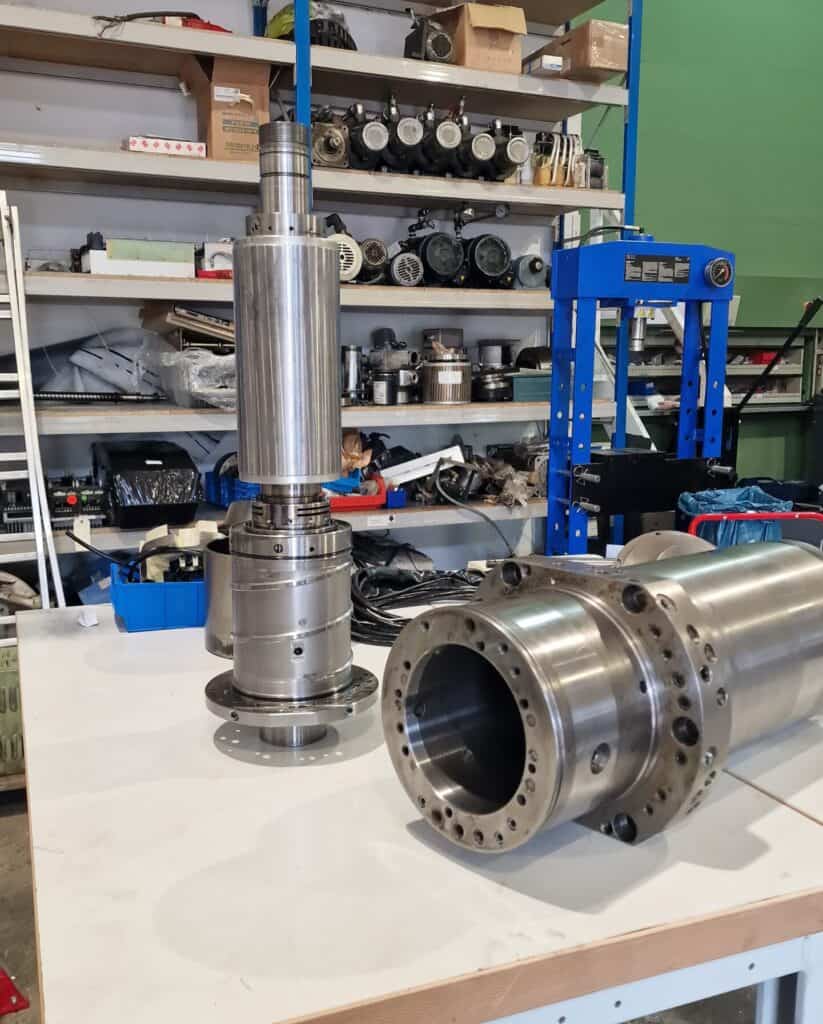 Broche CNC Okuma – démontage et remise à neuf professionnelle